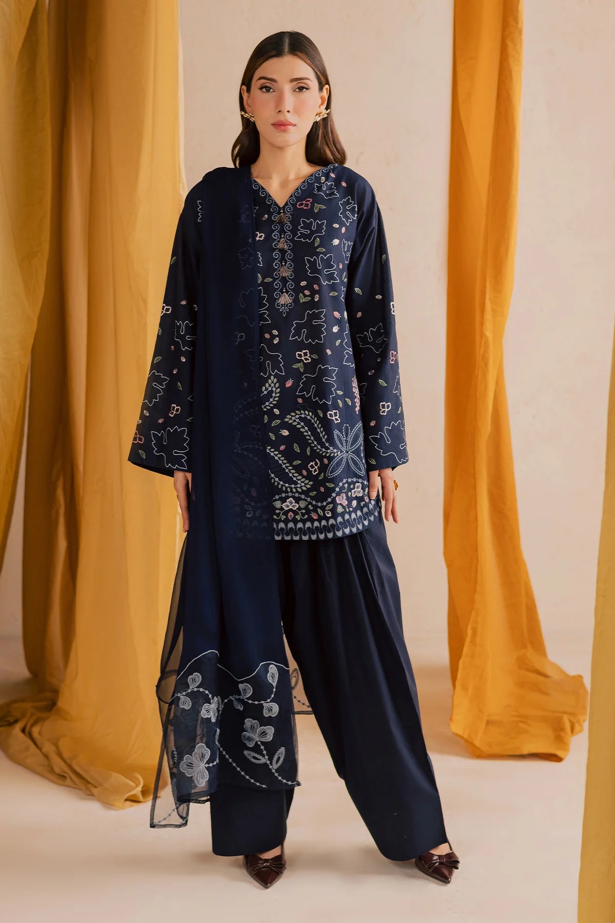 NP-779 | Summer collection '25 | Nureh