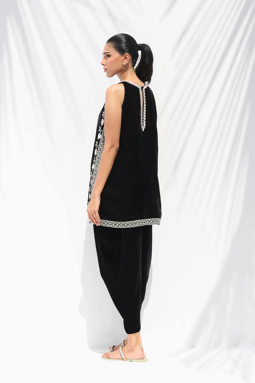 Suko | The Winter Edit '25 | Sania Maskatiya