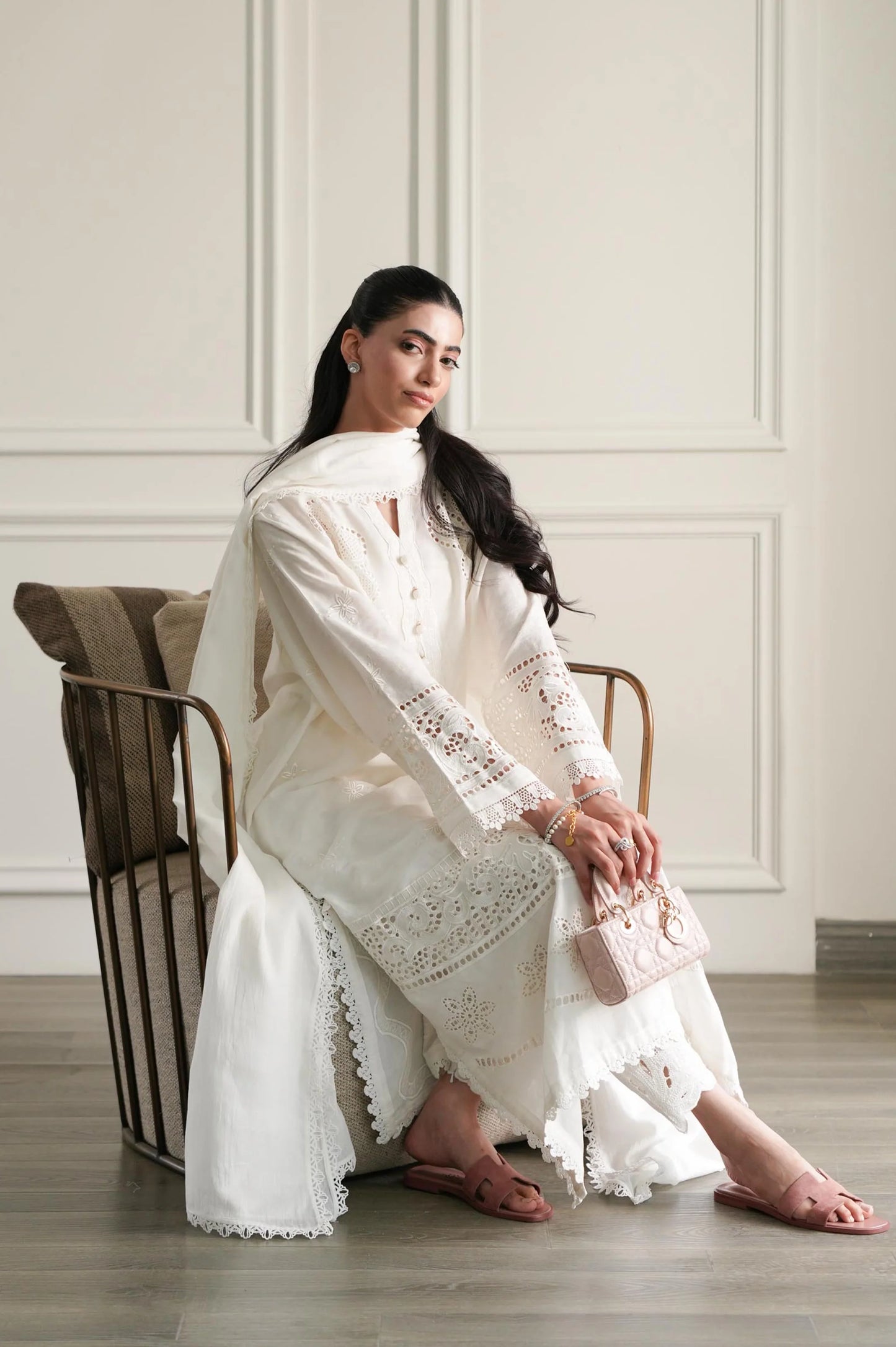 Sunday white | Errand Era | La Pret