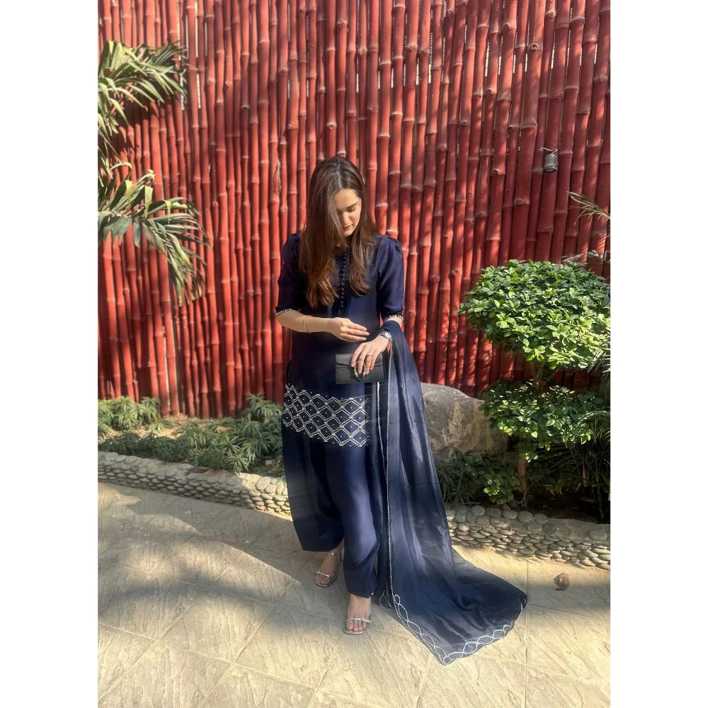 NIA FULL SET | NIMRAH HAFSA