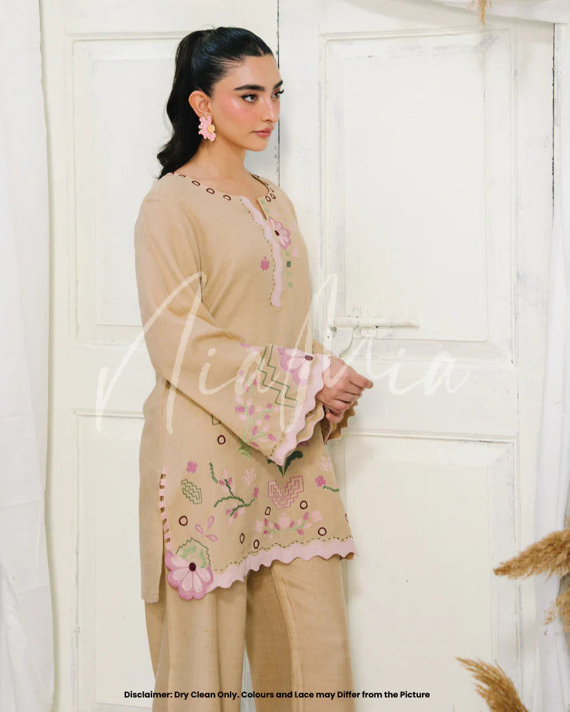 Bloom | Pashmina Drop 1 |  Nia Mia