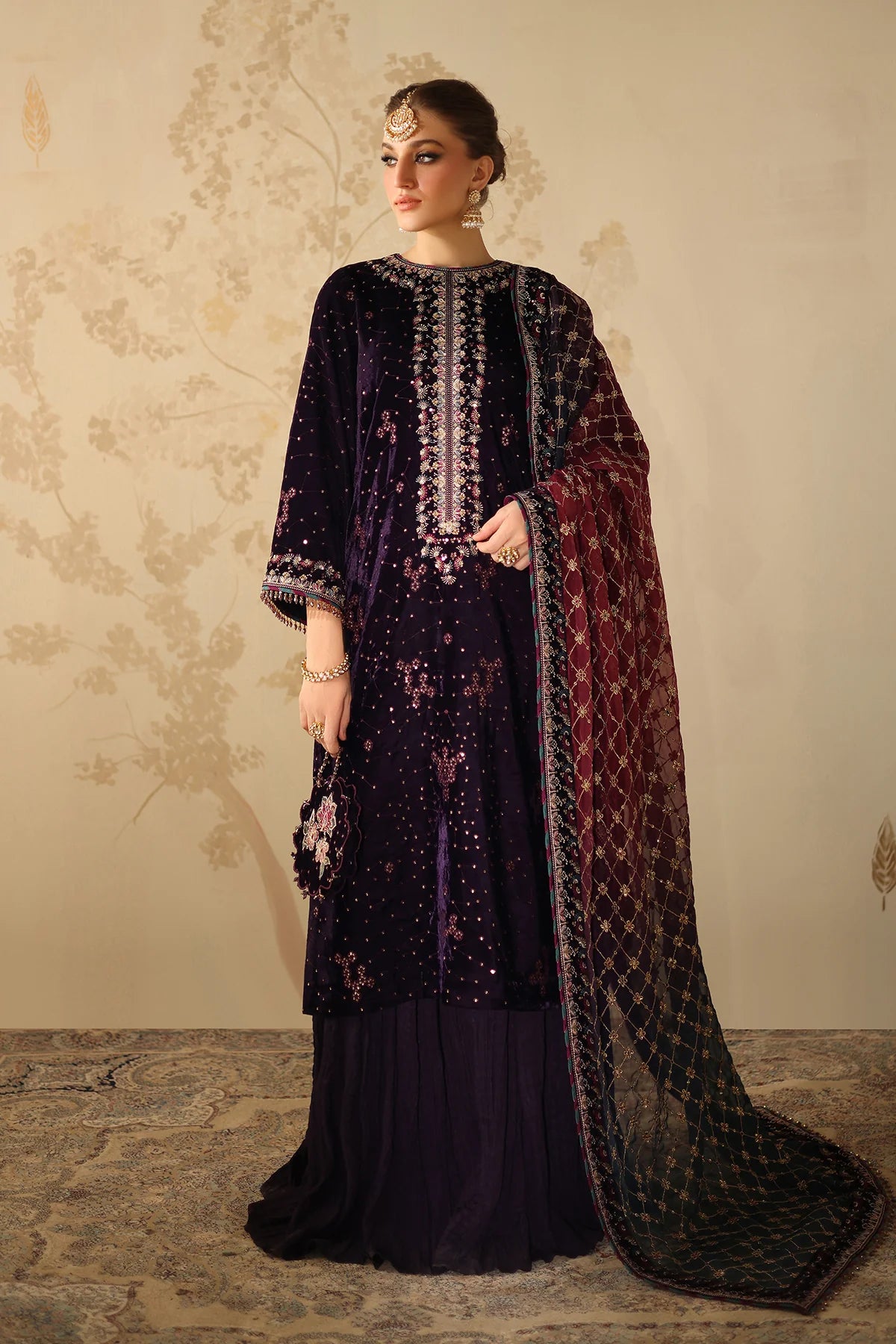 EMBROIDERED VELVET SF-4319 | Baroque