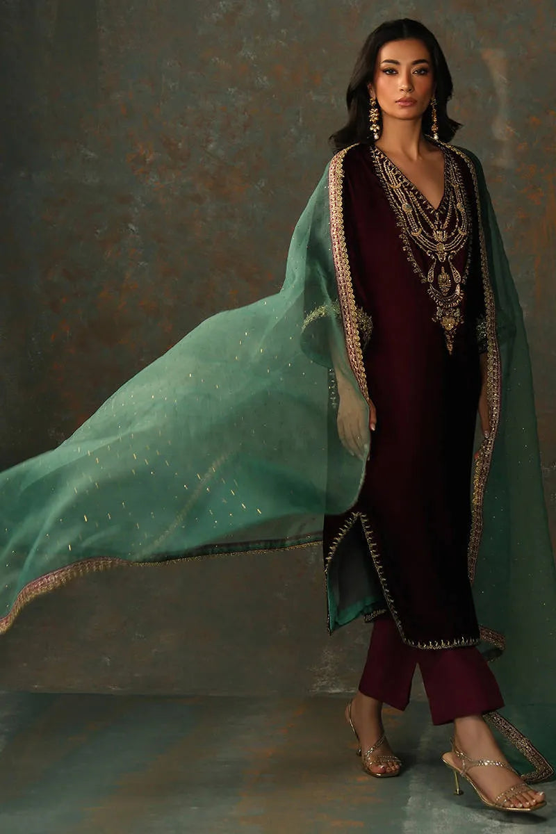 Rani Phiran Shirt And Pants | VELVET ECLIPSE '25 | FARIDA HASAN