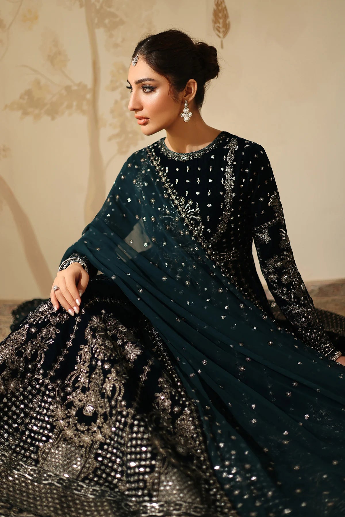 EMBROIDERED VELVET SF-4318 | Baroque