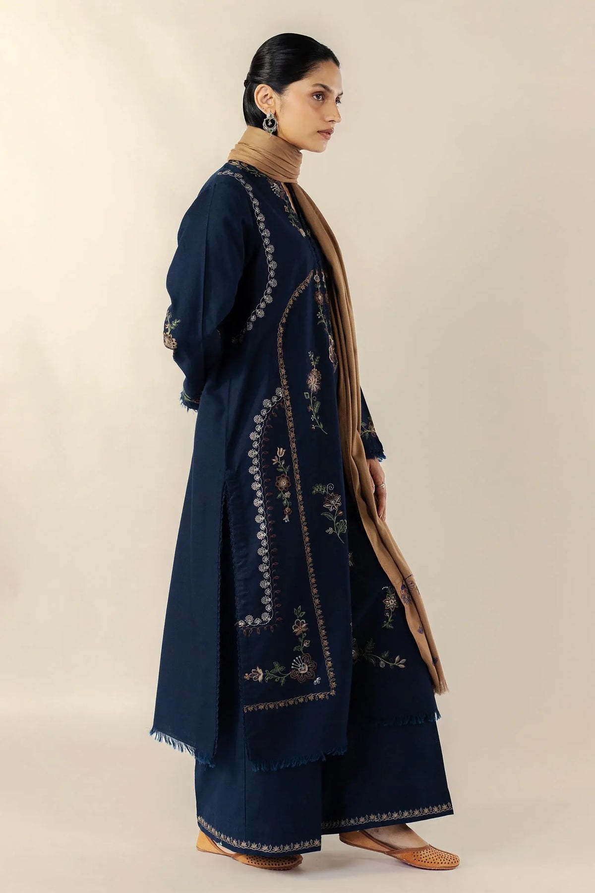 ELYSIA | Zara Shahjahan