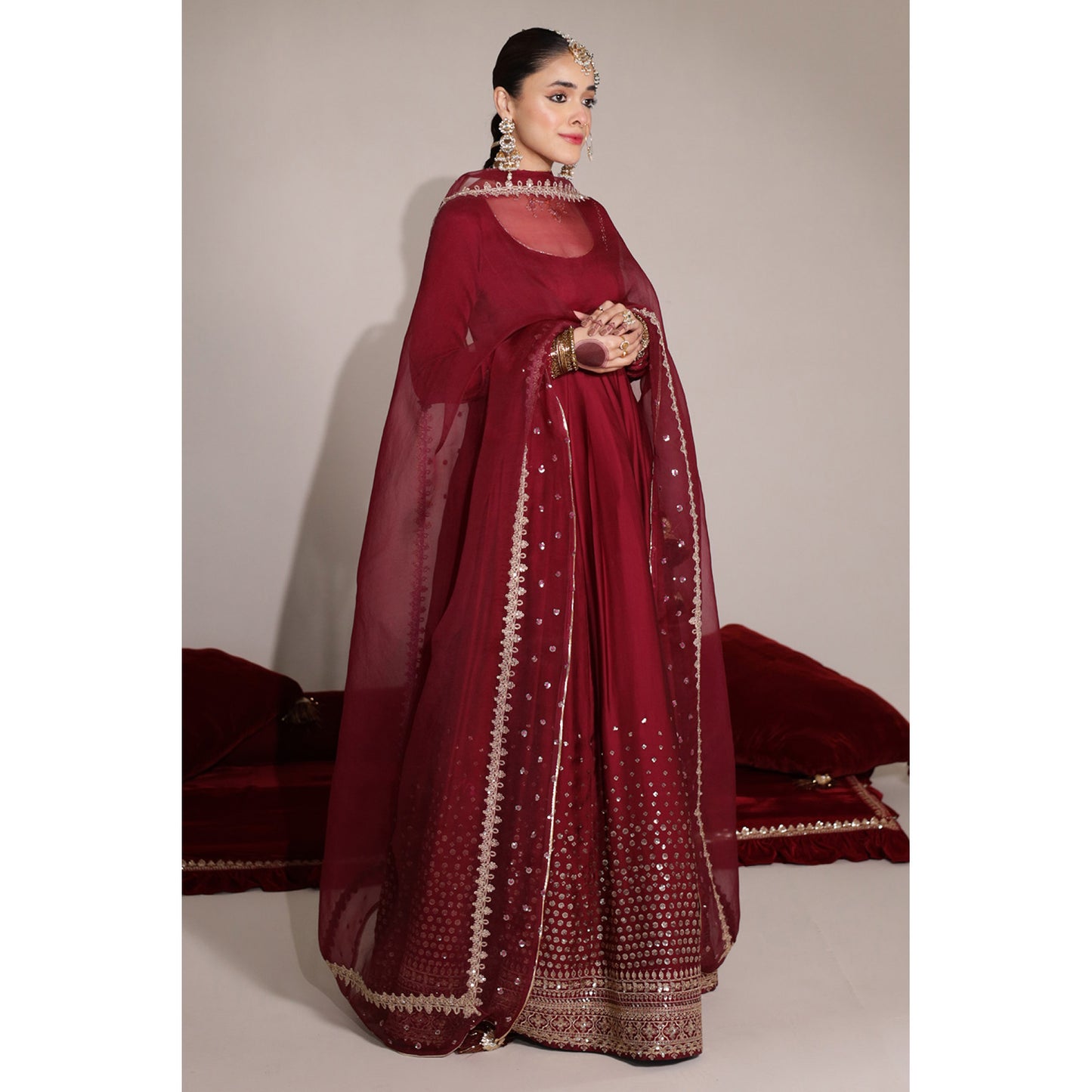 ANARI RED OUTFIT | DYOT