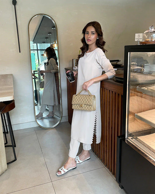 Antique White Amaani Set | LIRA