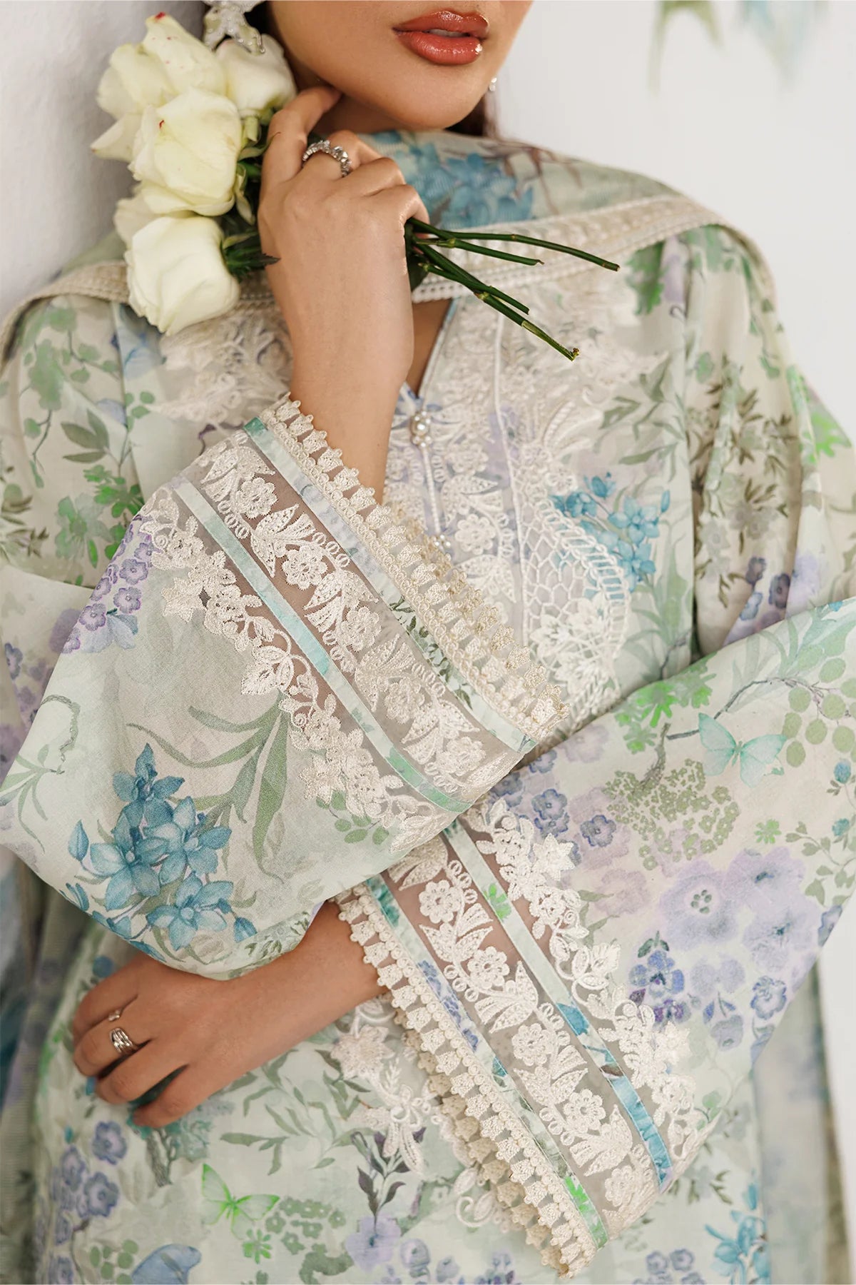 ESUF4417 | UNSTITCHED | Baroque