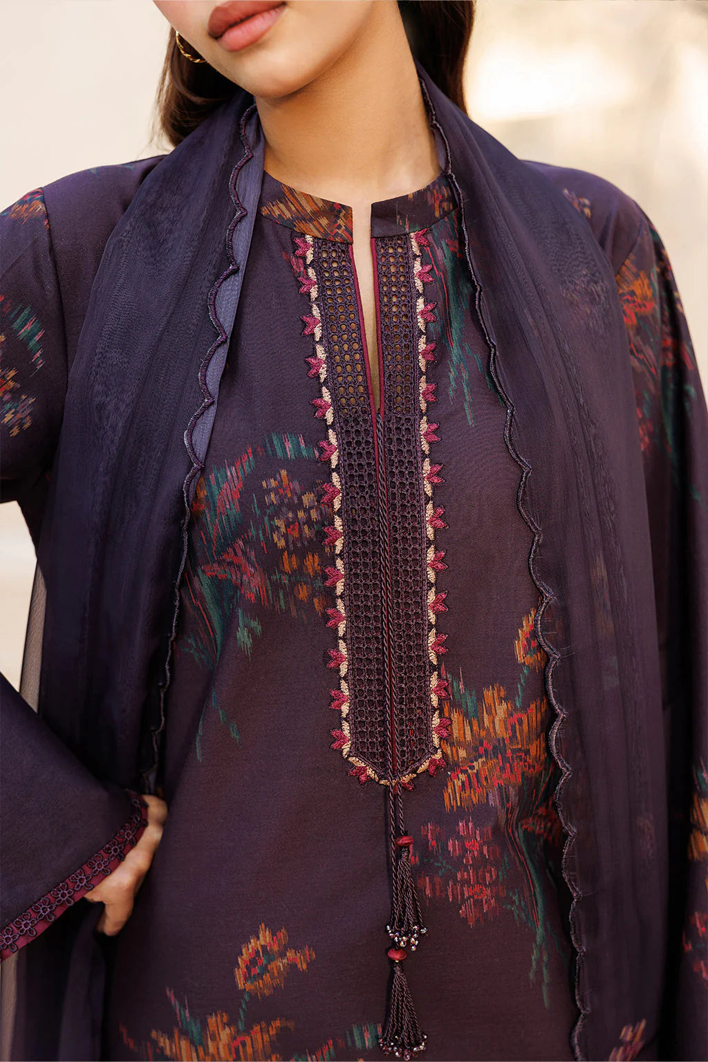 UE-664 Printed Lawn | Iznik