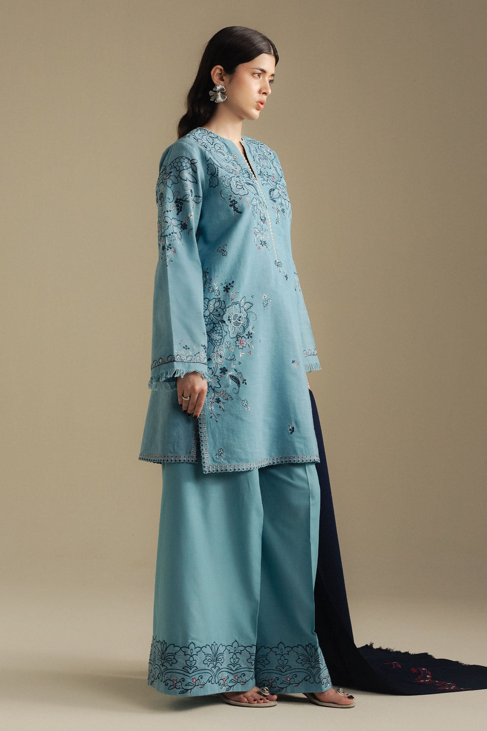 LAUREL-9B | Coco Winter Unstitched’25 | Zara Shahjahan