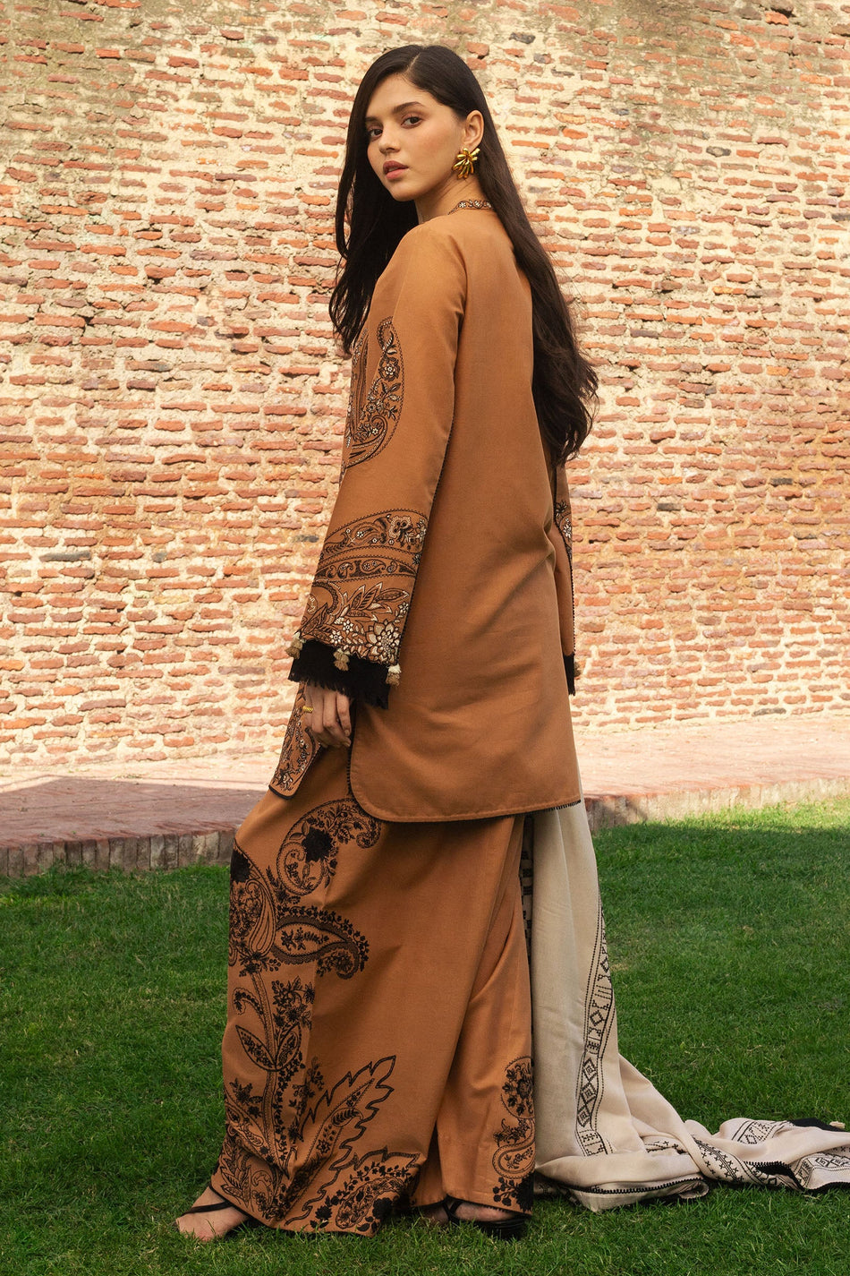 ROYA-D6 | Zarashahjahan Winter Unstitched’24