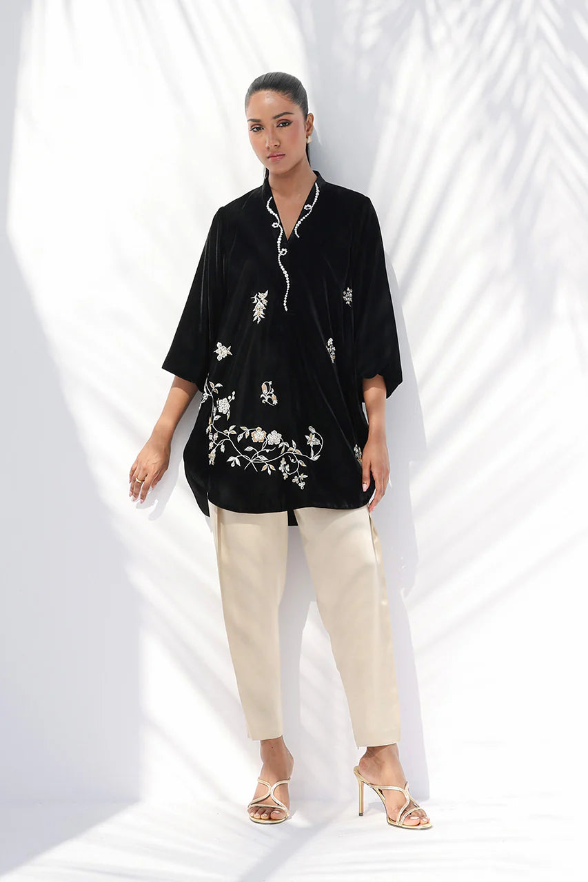 Viona | The Winter Edit '25 | Sania Maskatiya