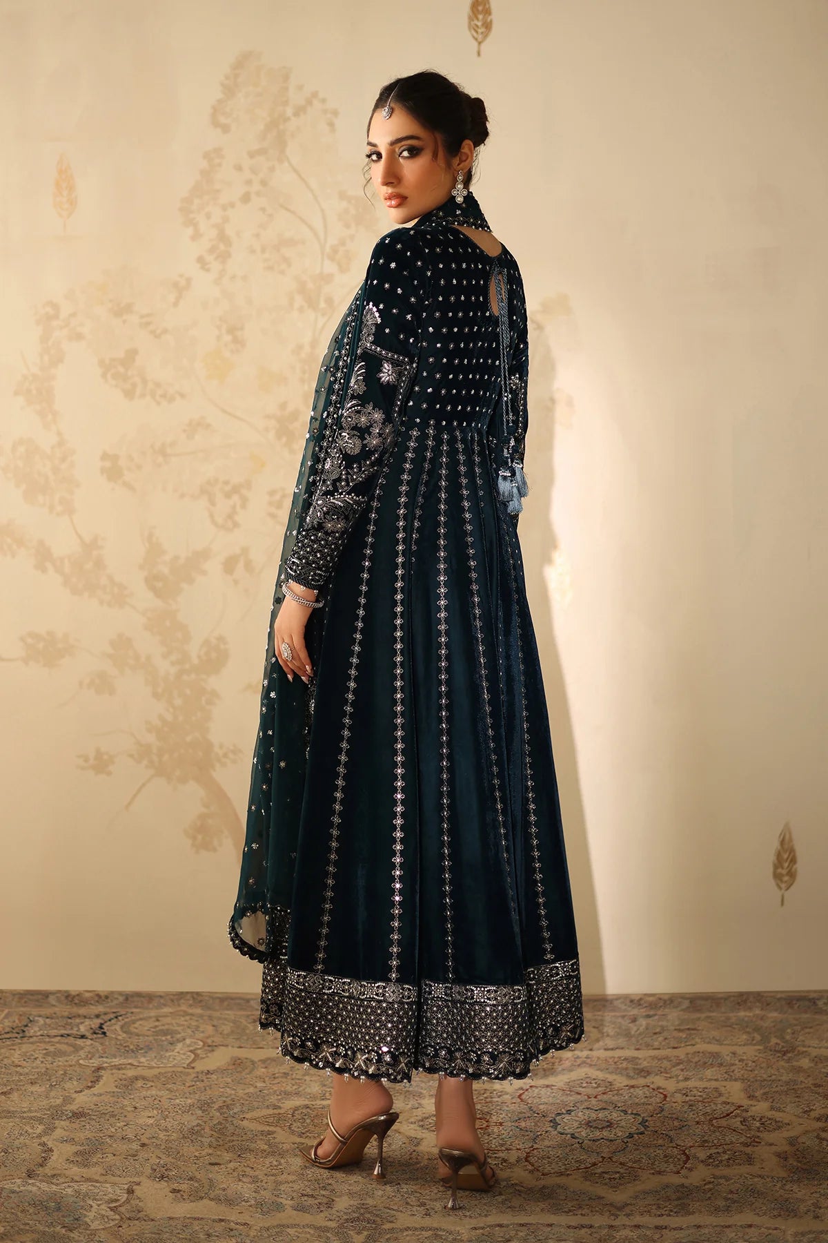 EMBROIDERED VELVET SF-4318 | Baroque