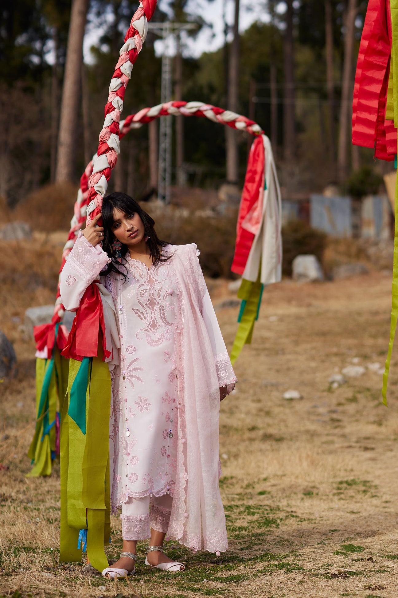 FĚN YÙN 粉韵 (ZL26-09 B) | Zaha Festive Lawn’26