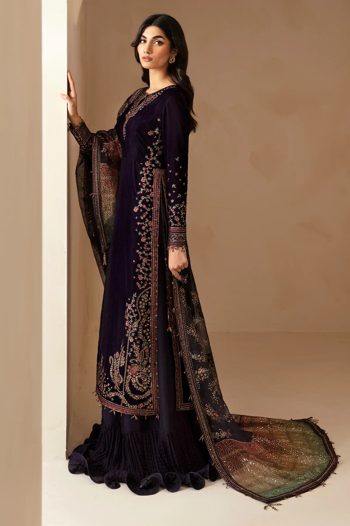 JZ-VF-D2027-1-XS | EMBROIDERED VELVET FORMAL | Jazmin