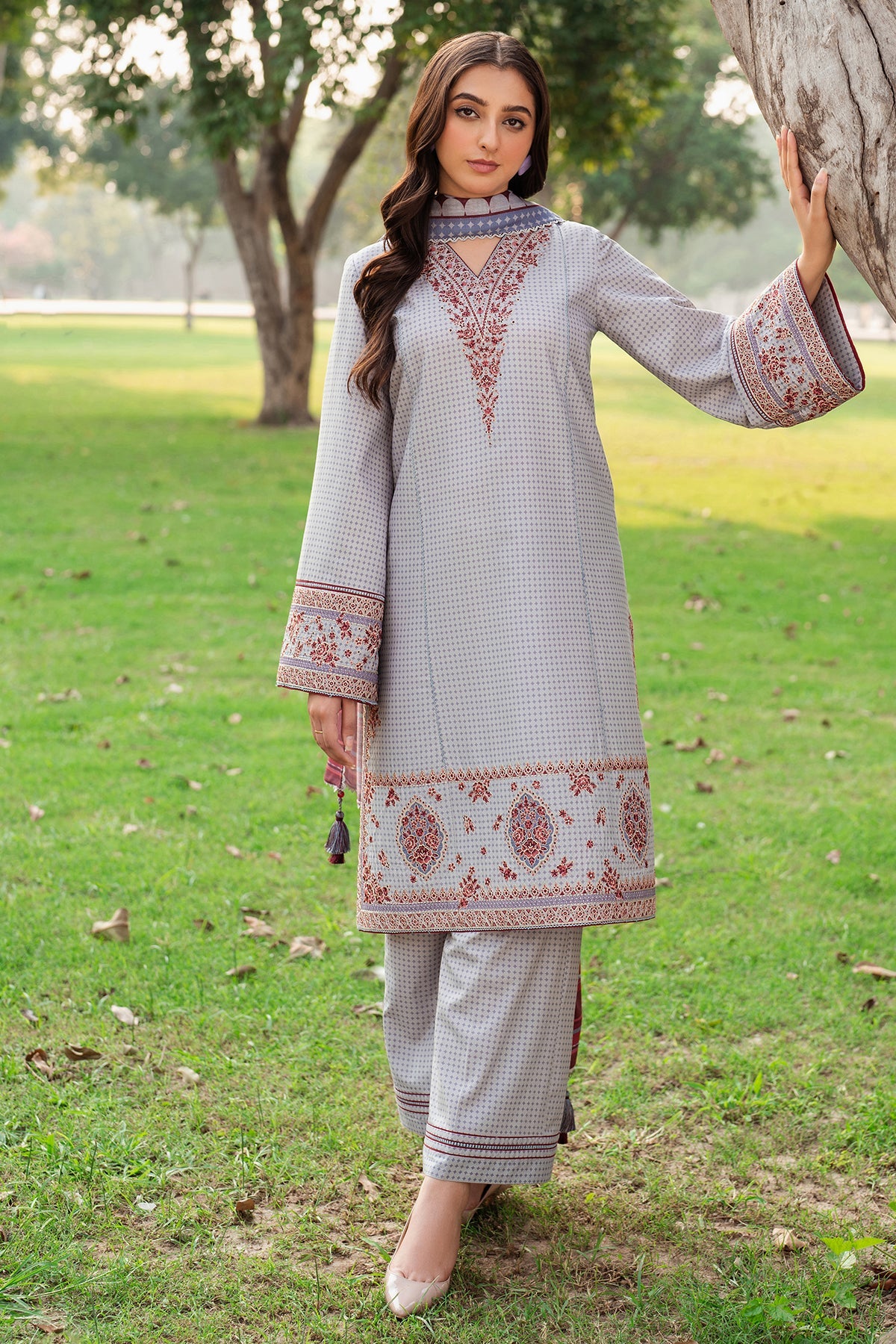 JZ-UW-D0081-0 | EMBROIDERED PREMIUM VISCOSE | Jazmin