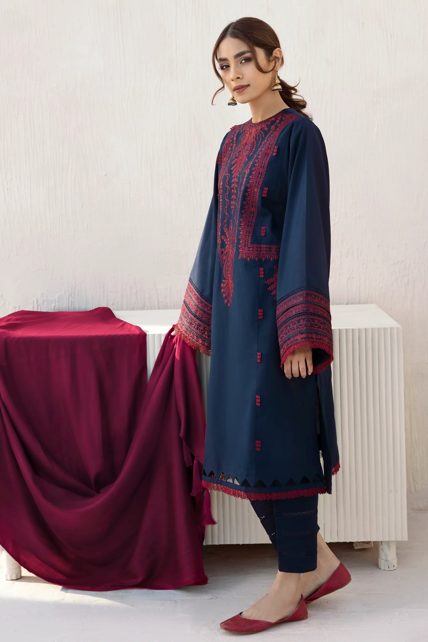 JZ-UW-D0111-0 | EMBROIDERED KHADDAR | Jazmin
