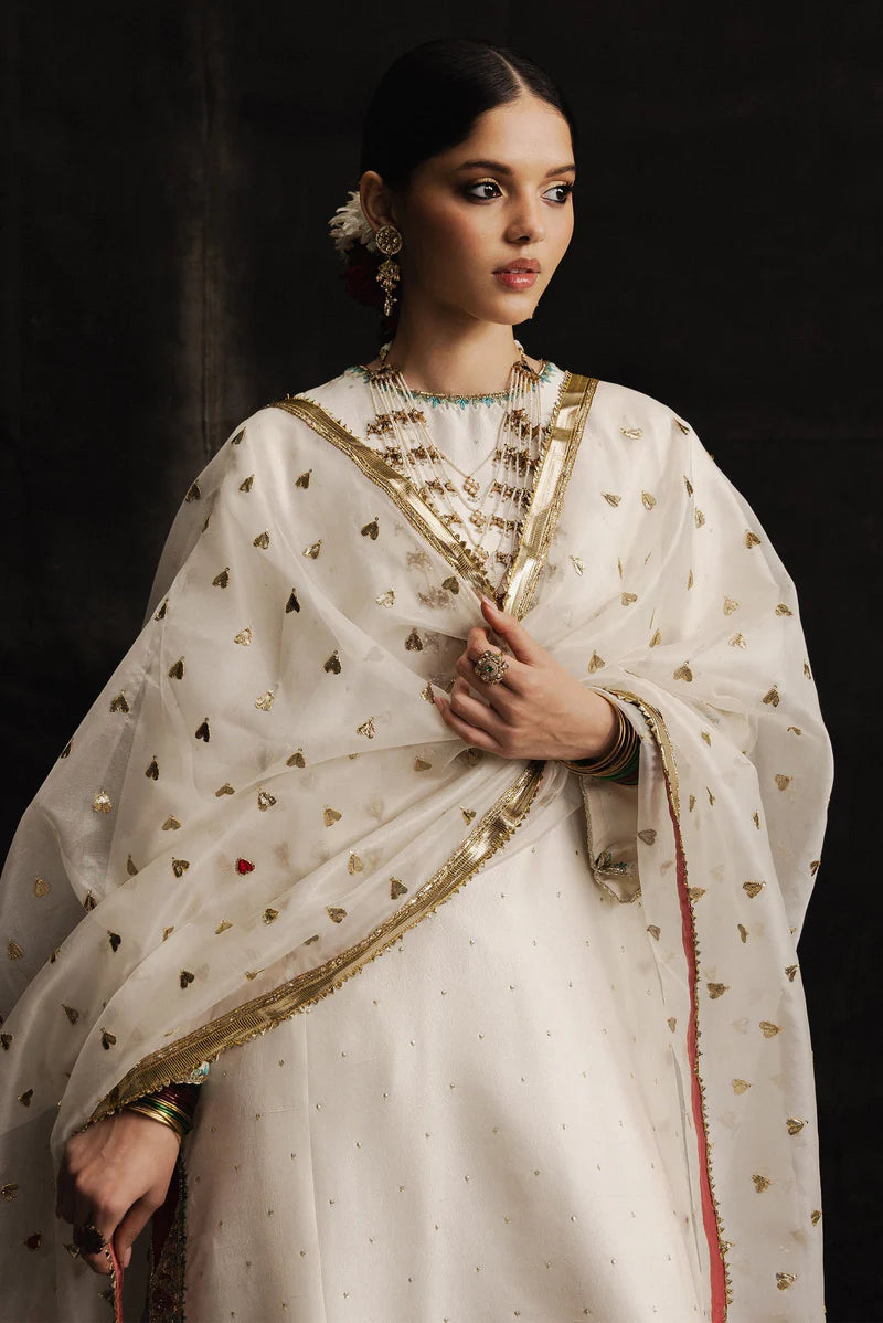 PEEPAL | STUDIO PORTRAITS | Zara Shahjahan