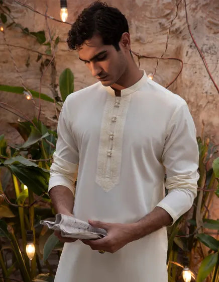 CREAM BLENDED FORMAL KAMEEZ SHALWAR | JUNAID JAMSHED MENSWEAR