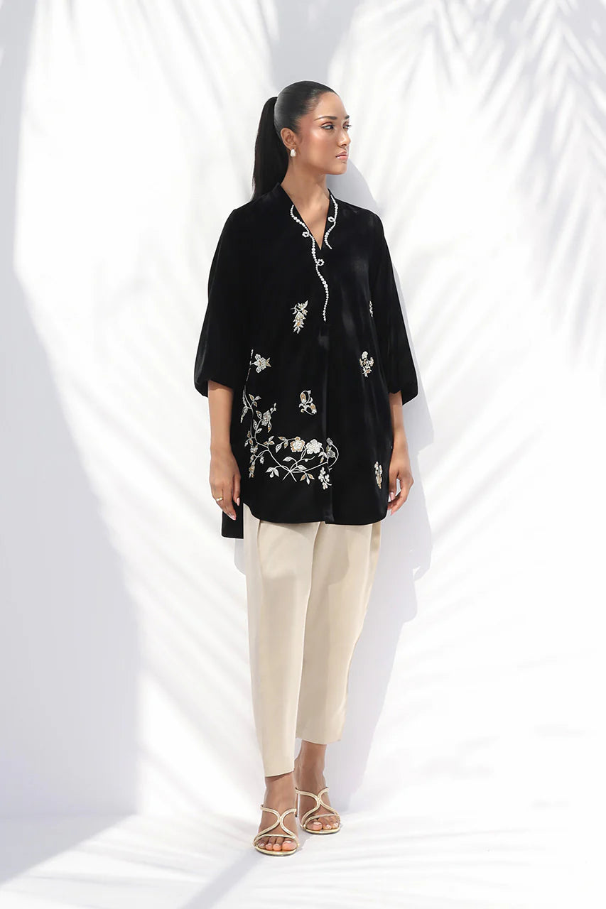 Viona | The Winter Edit '25 | Sania Maskatiya