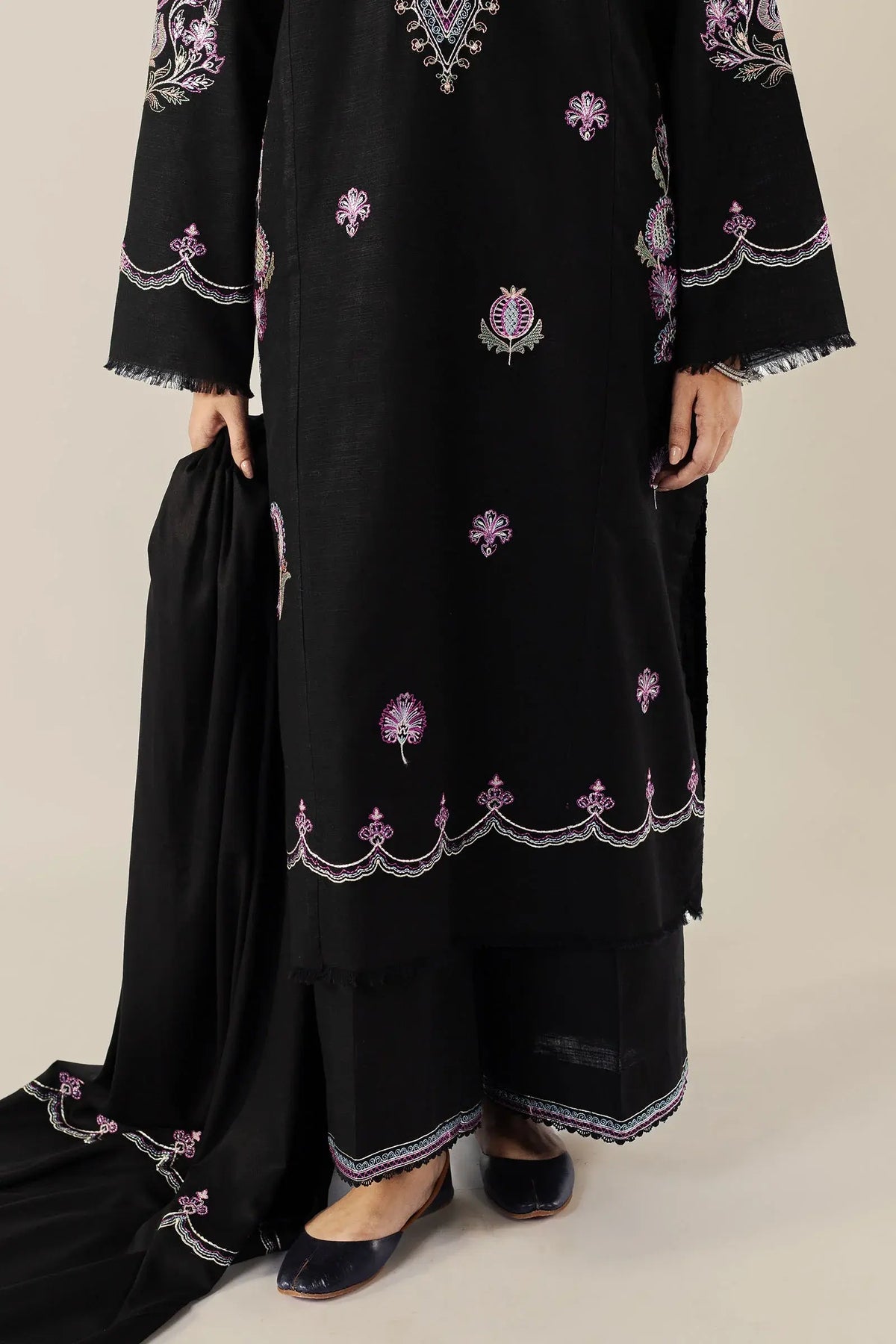 MIDNIGHT MUSE | Zara Shahjahan