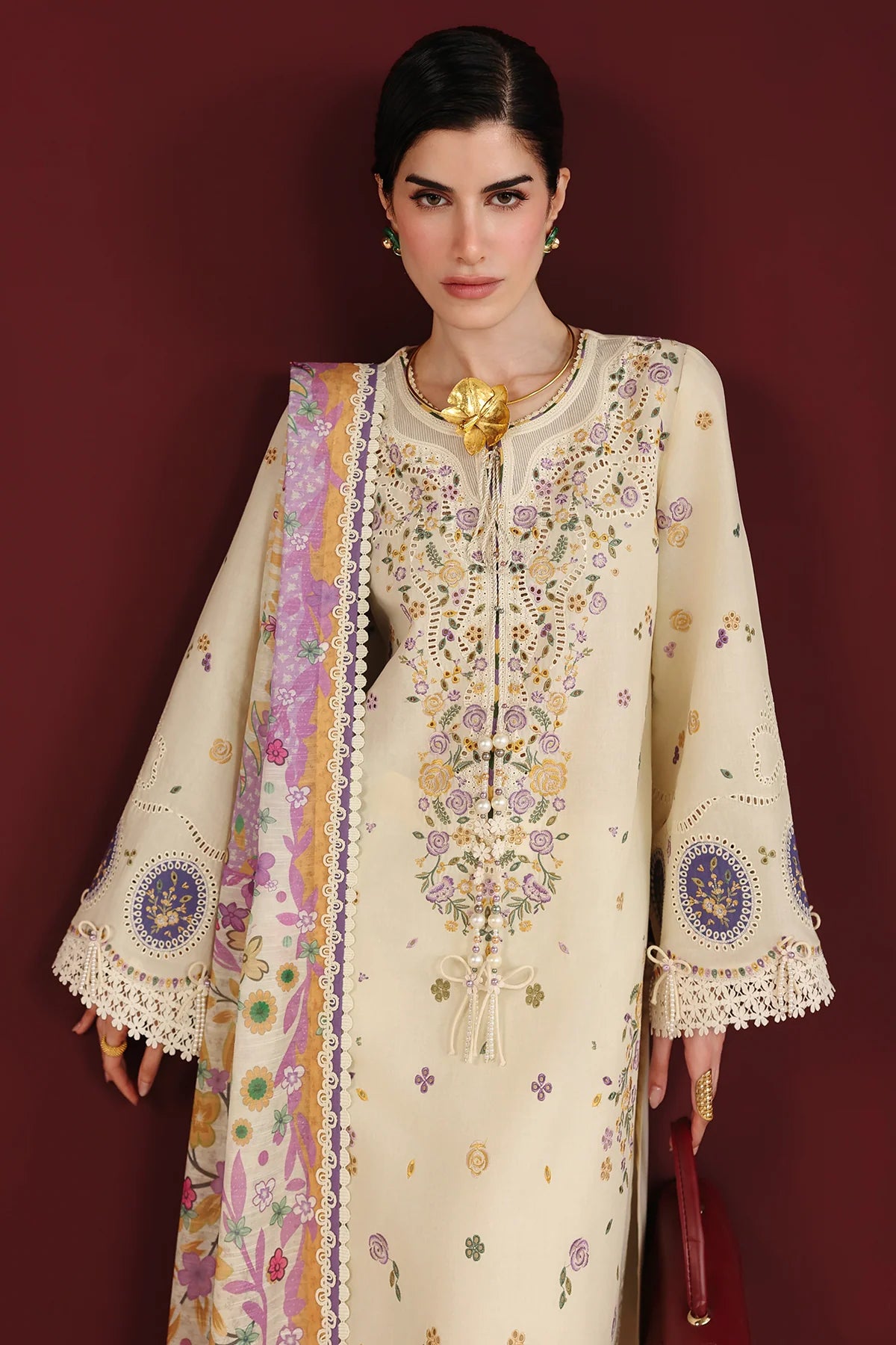 EMBROIDERED LAWN IL26-D01 | Jazmin