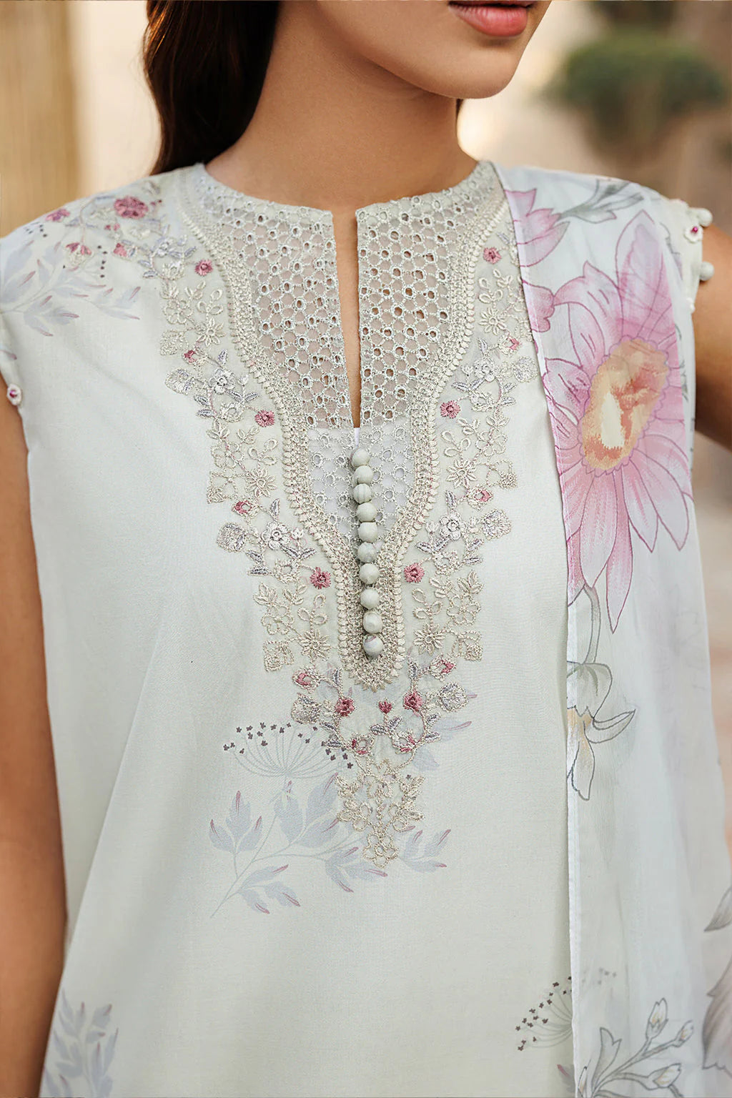UE-676 Printed Lawn | Iznik