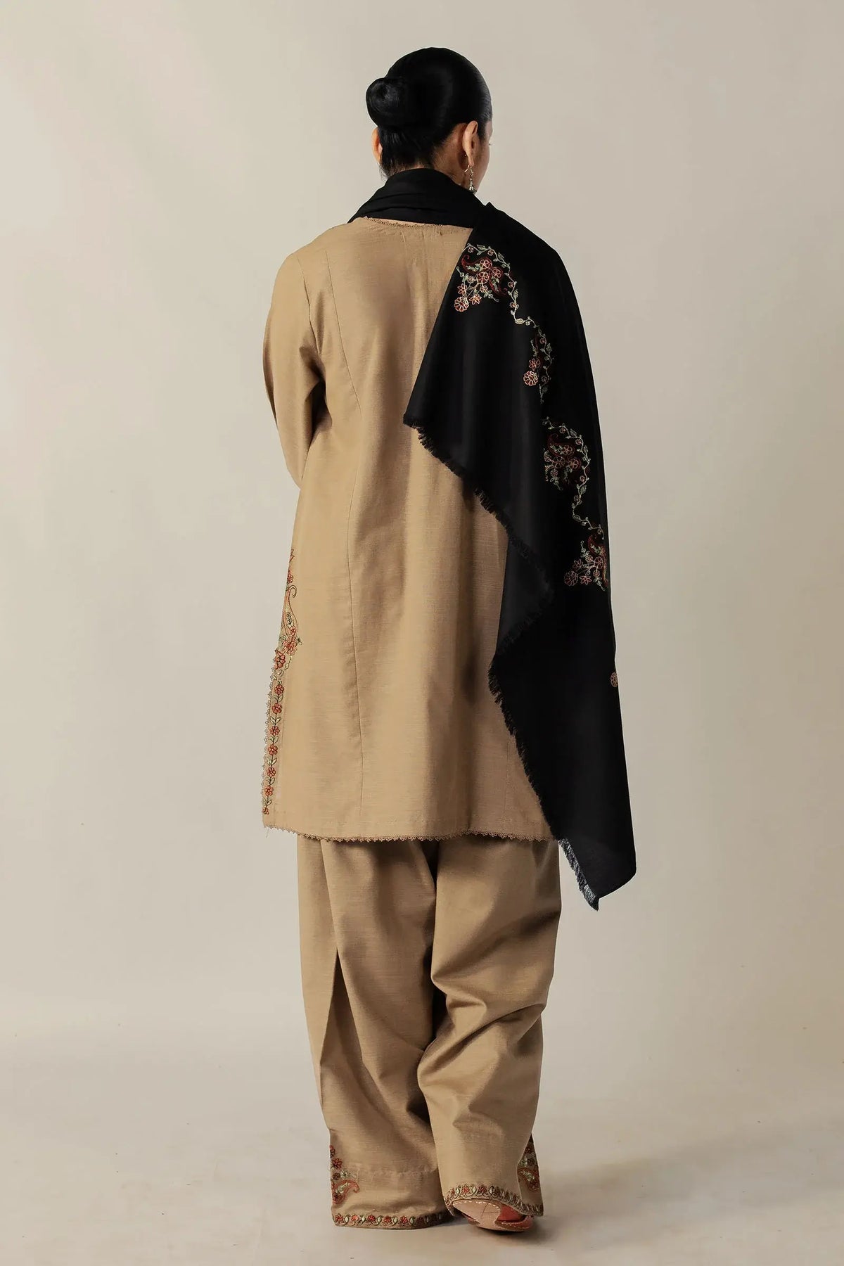 CLAYRA | Zara Shahjahan