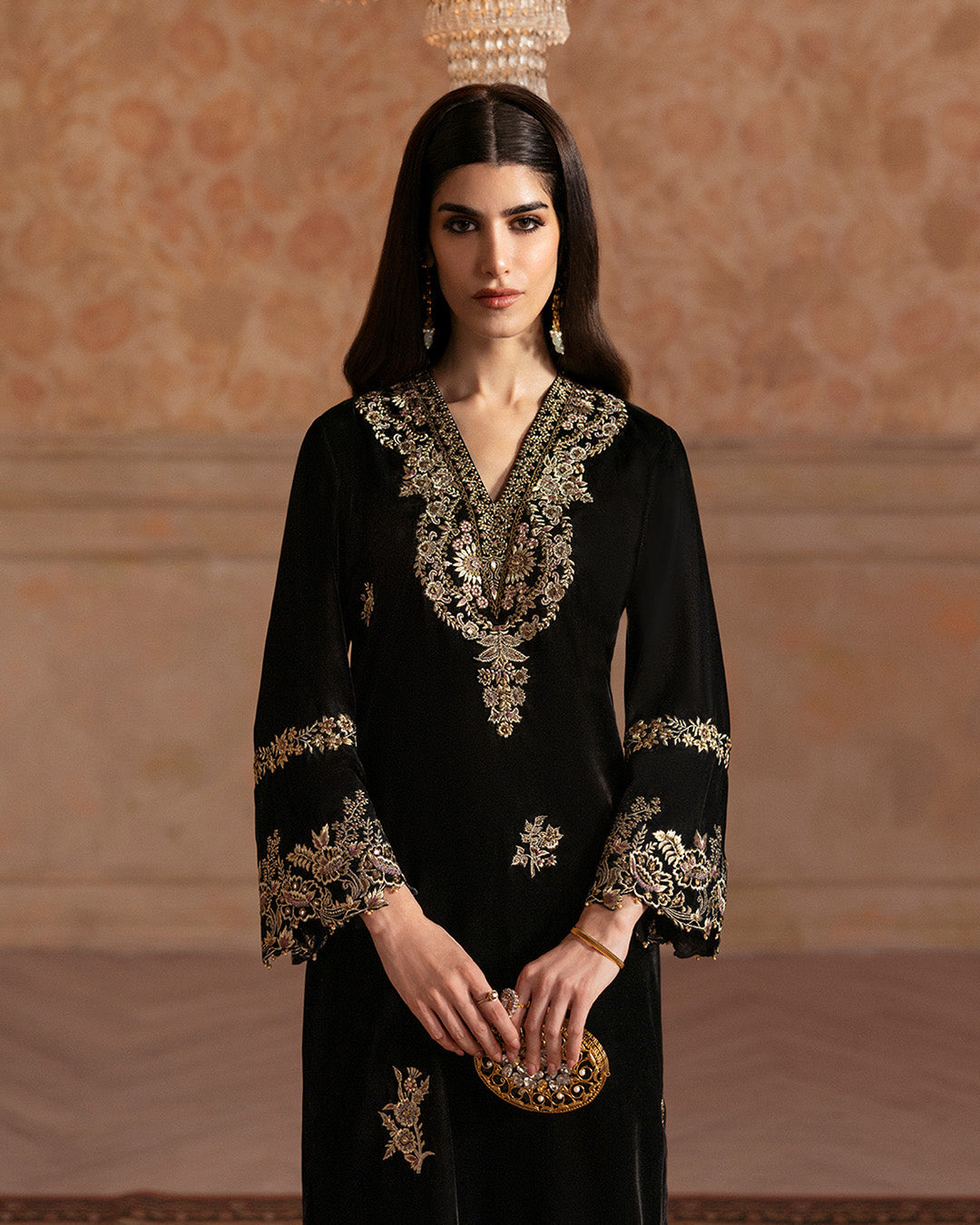Vita | Faiza Saqlain
