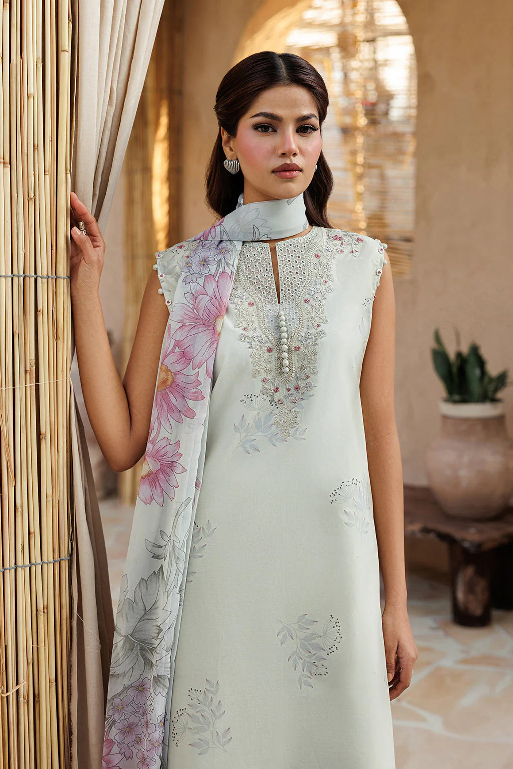 UE-676 Printed Lawn | Iznik