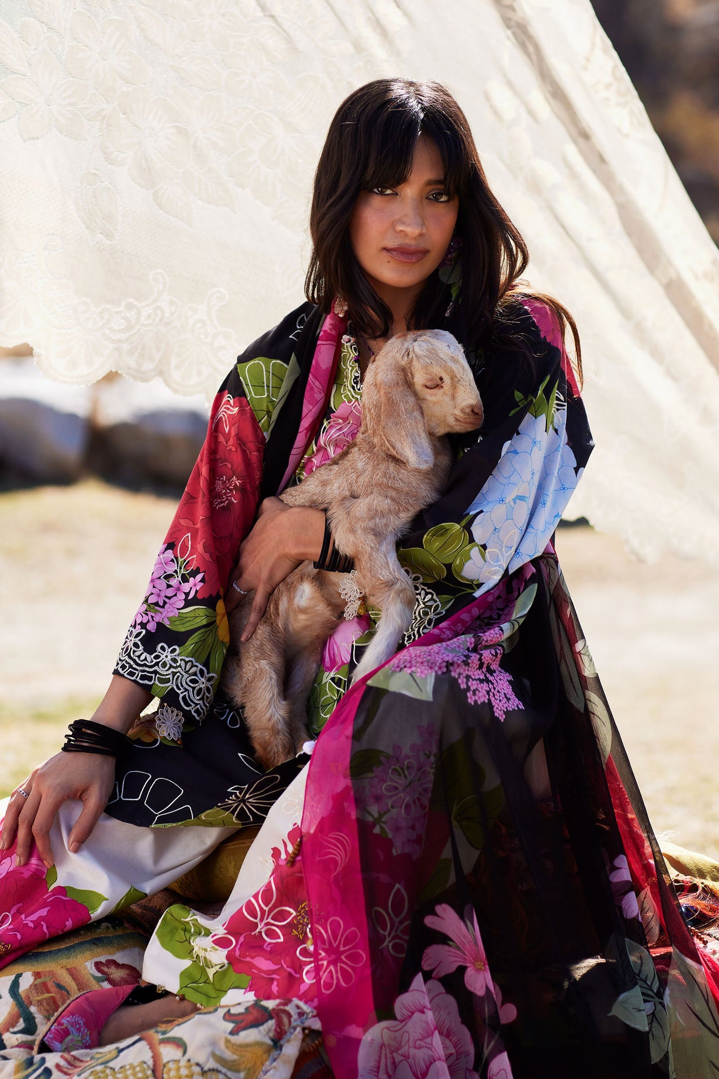 YÀN HUĀ 艳花 (ZL26-13 A) | Zaha Festive Lawn’26