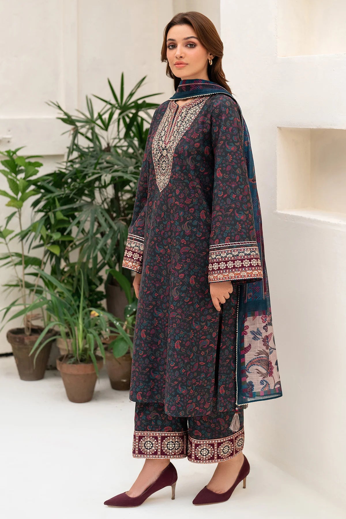 JZ-UW-D0098-0 | EMBROIDERED PREMIUM VISCOSE | Jazmin