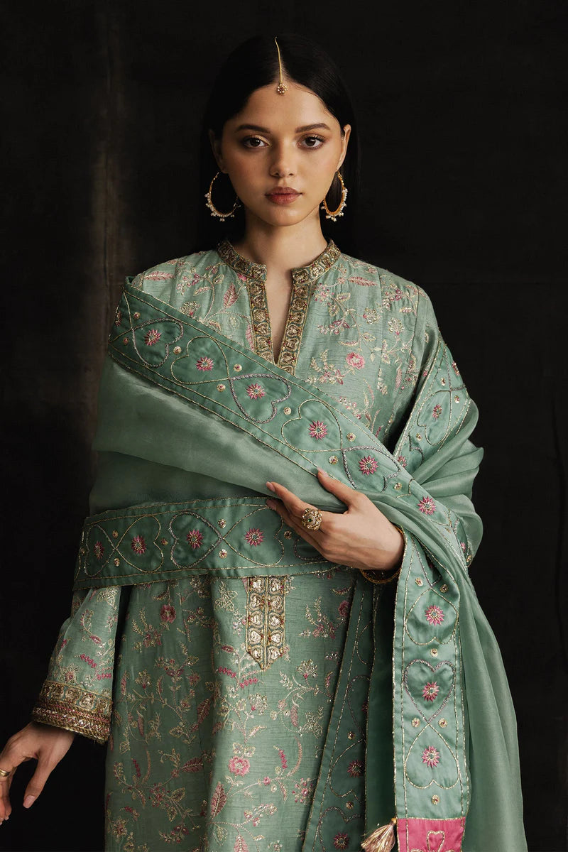 ANAYA | STUDIO PORTRAITS | Zara Shahjahan
