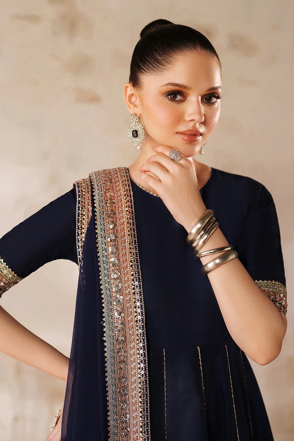 EFPR1209 | New In | Baroque