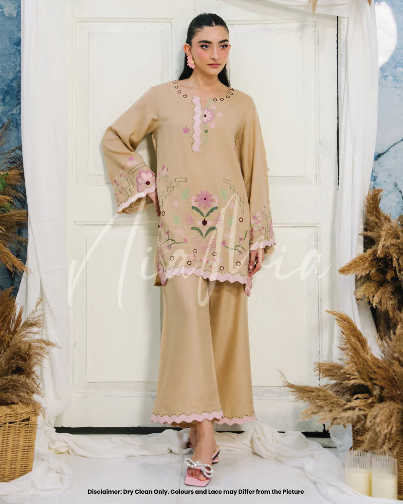 Bloom | Pashmina Drop 1 |  Nia Mia