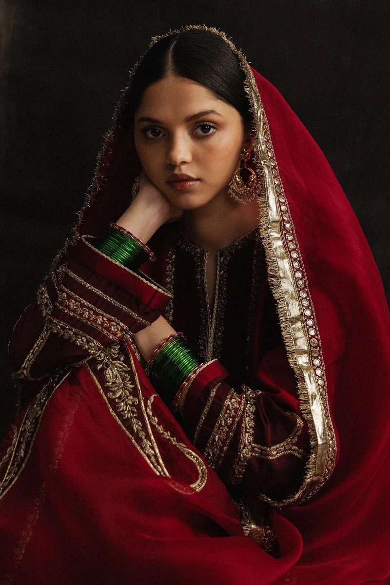 RANIYA | STUDIO PORTRAITS | Zara Shahjahan