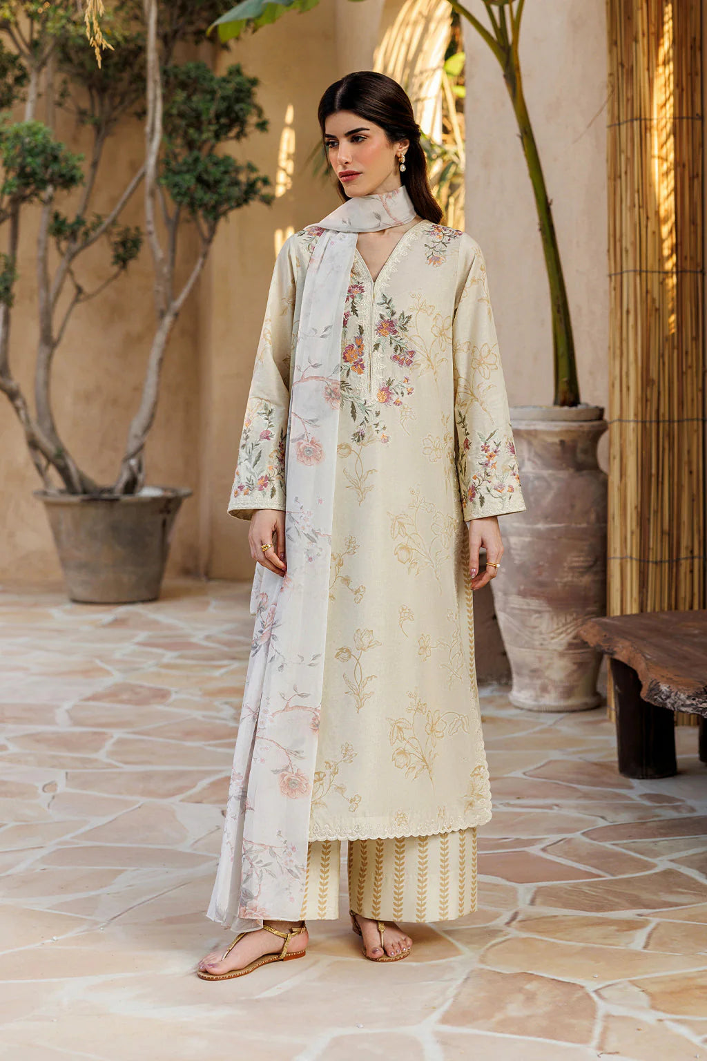 UE-669 Printed Lawn | Iznik