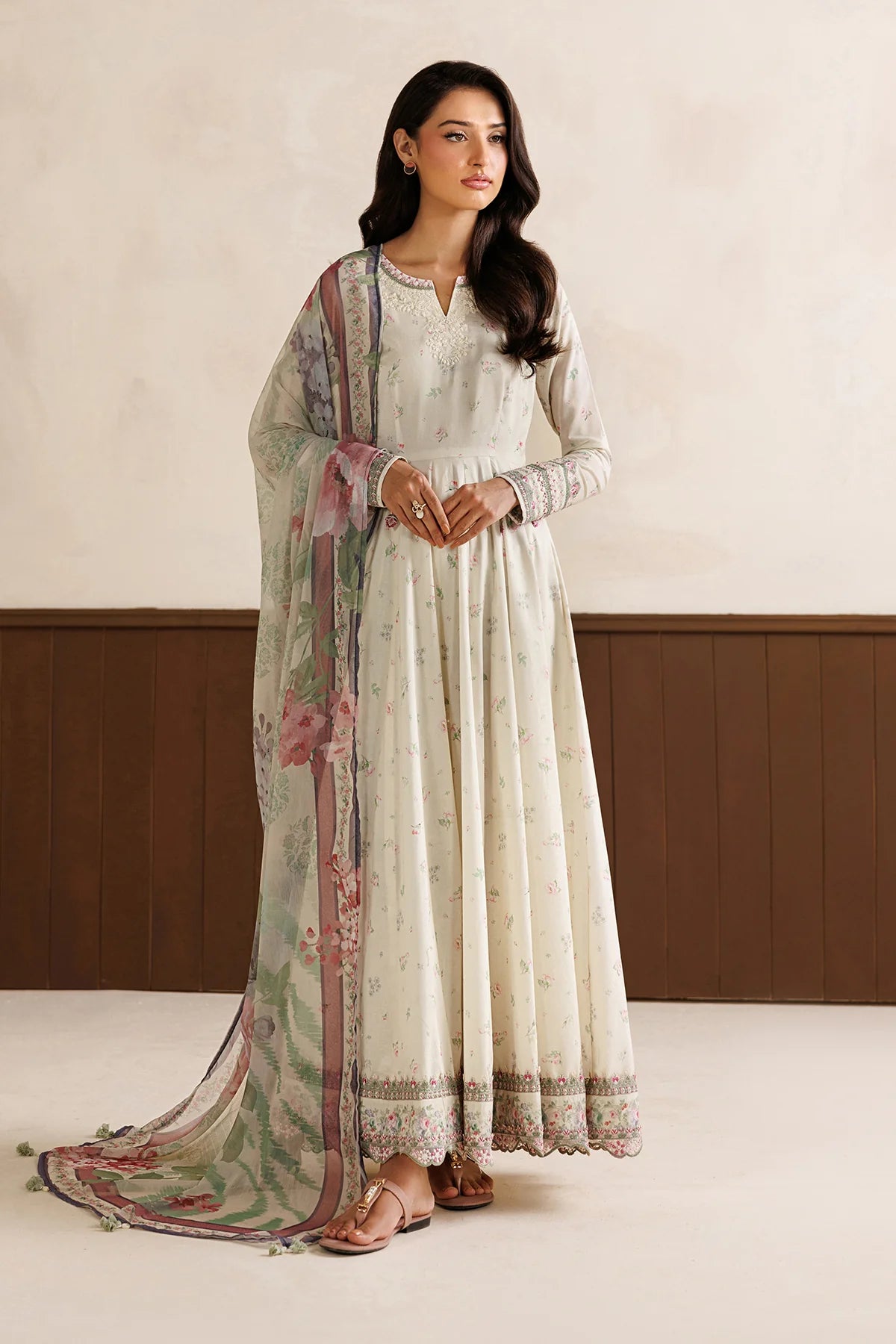 ESPR1336 | New In | Baroque