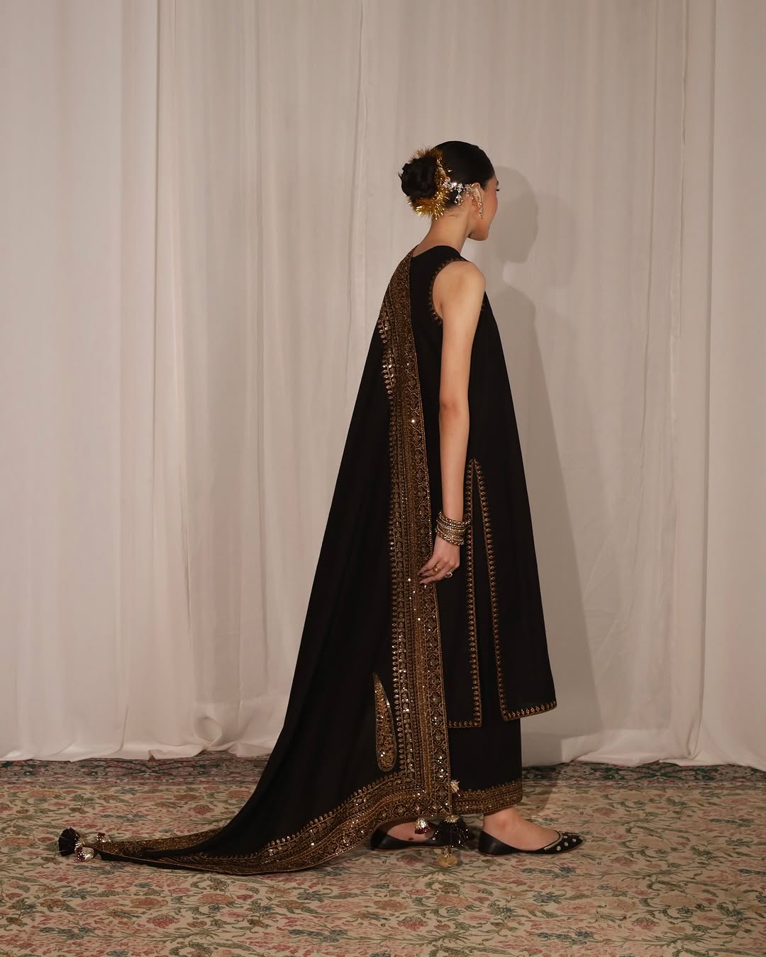 BLACK OUTFIT | DYOT