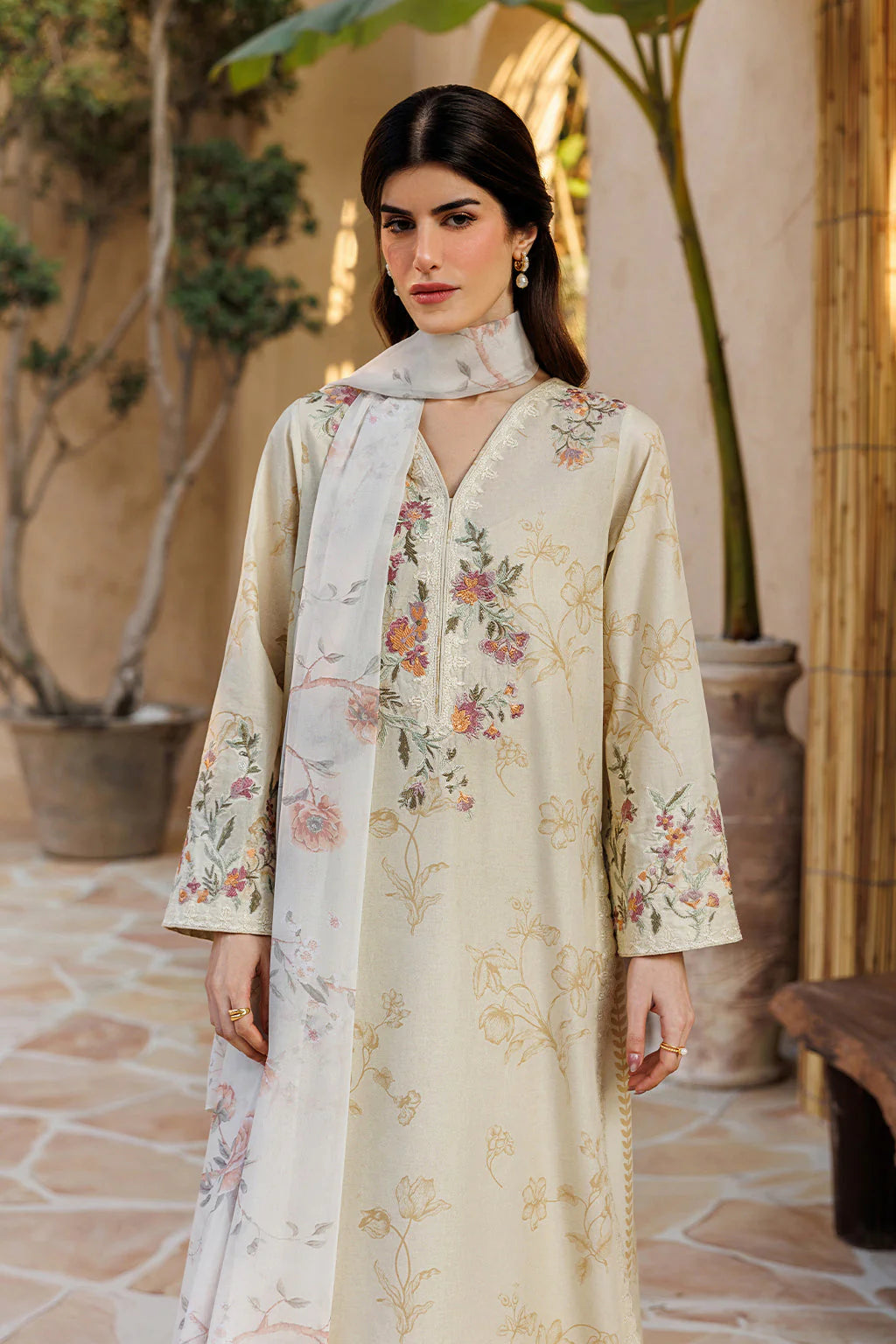 UE-669 Printed Lawn | Iznik