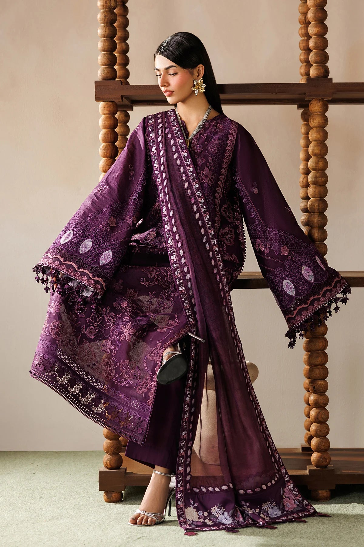 ELU26D02 | UNSTITCHED EID LAWN | Baroque
