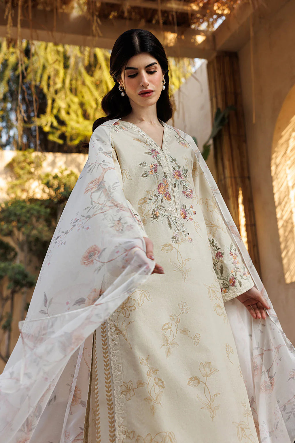 UE-669 Printed Lawn | Iznik