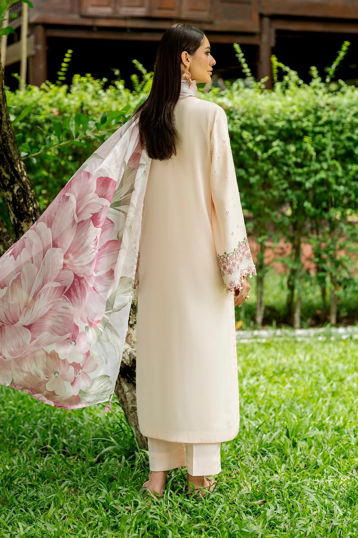 ESUF4272 | UNSTITCHED | Baroque