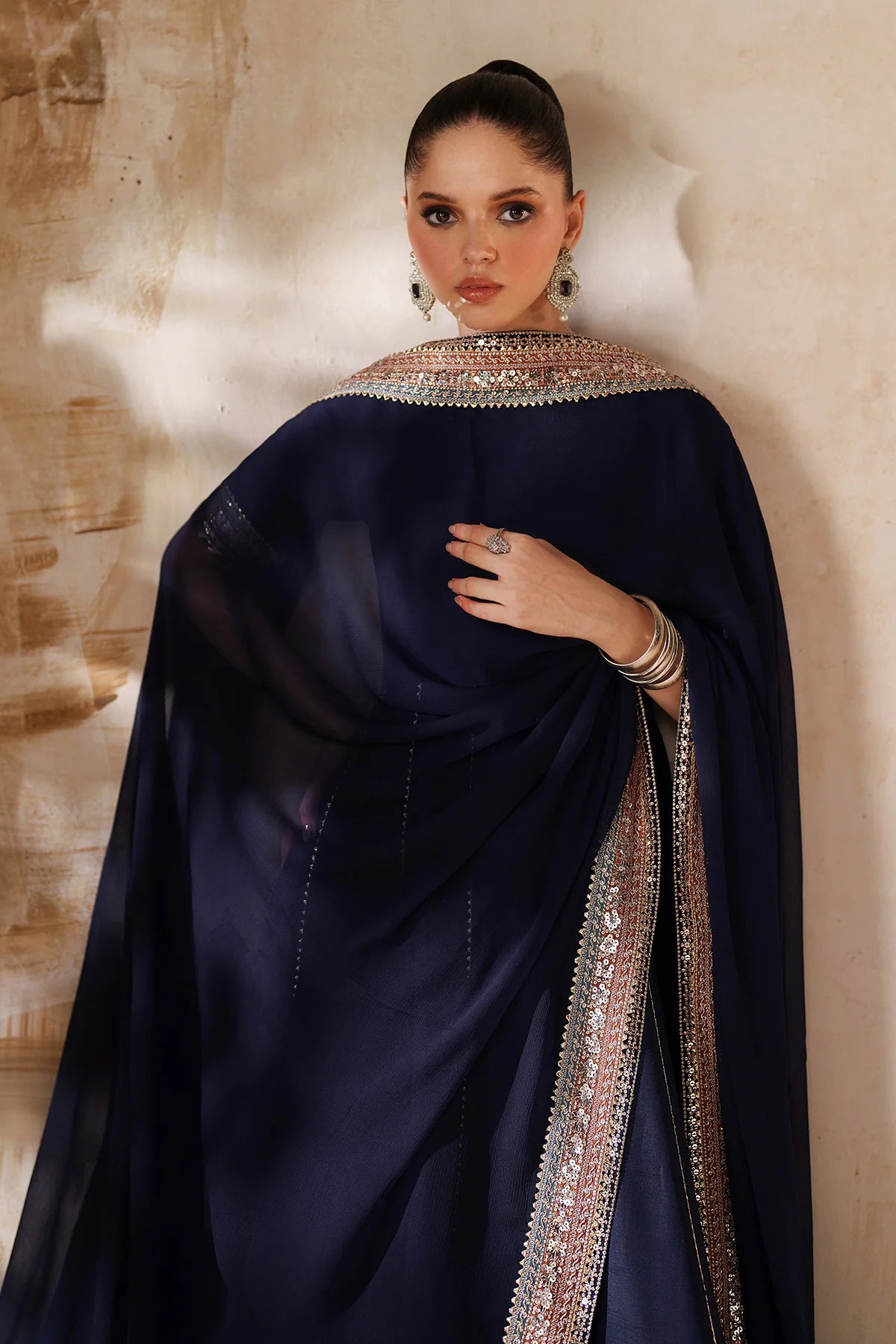 EFPR1209 | New In | Baroque