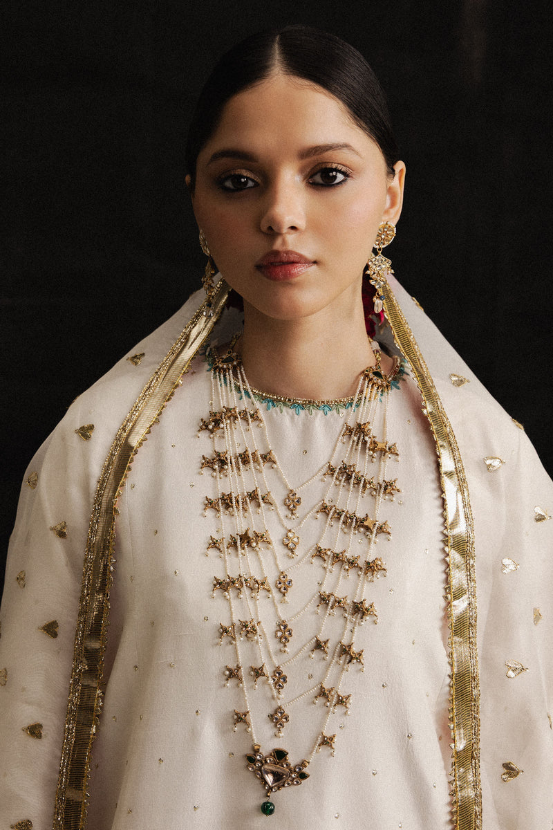 PEEPAL | STUDIO PORTRAITS | Zara Shahjahan