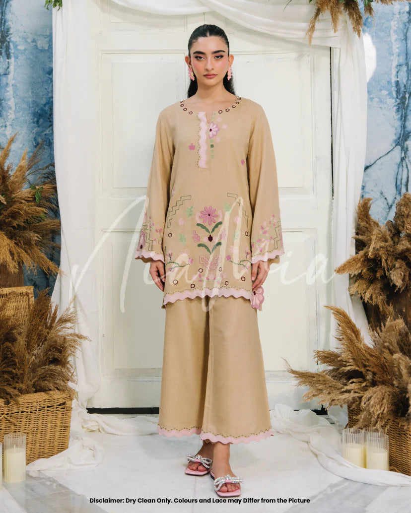 Bloom | Pashmina Drop 1 |  Nia Mia