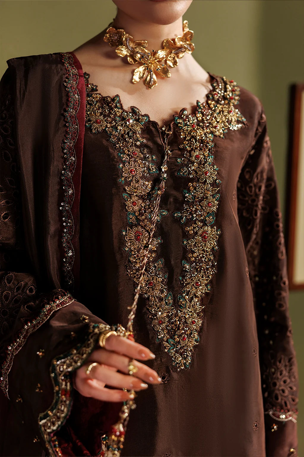 UE-721 Embroidered Ramen Silk | Festive Formals ‘26 | Iznik