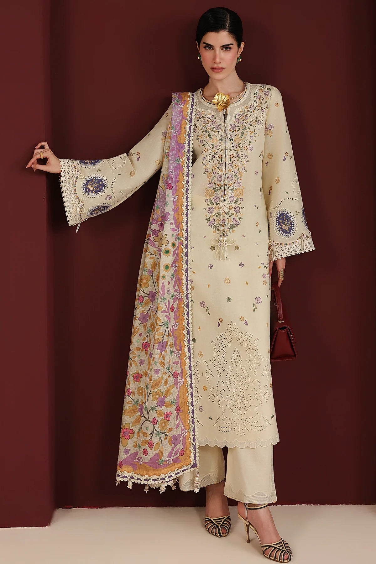 EMBROIDERED LAWN IL26-D01 | Jazmin