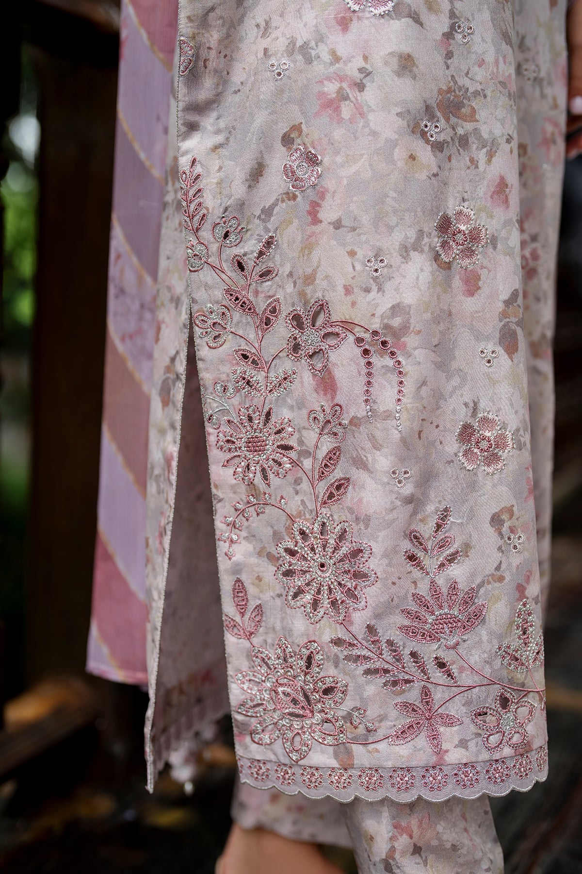 ESUF4273 | UNSTITCHED | Baroque