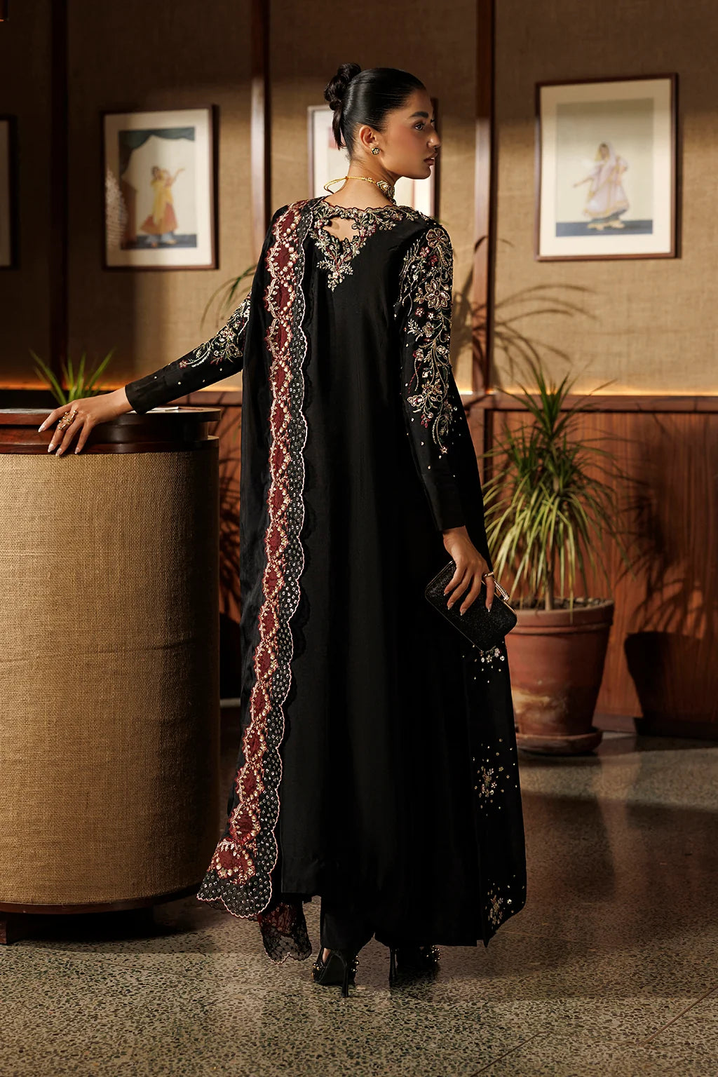 UE-716 Embroidered Ramen Silk | Festive Formals ‘26 | Iznik